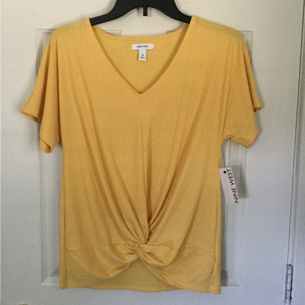 2 tops Nine West